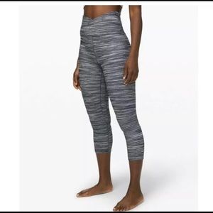 Lululemon Align leggings. New size 2 cross waist